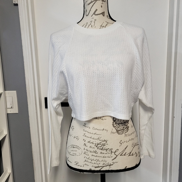 2/$16 Long Sleeve Waffleknit Cropped Thermal Tops White Pink XS-S - Picture 6 of 11